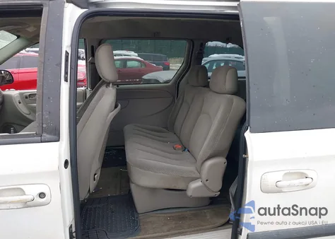 2005 Chrysler Town & Country из США, поврежденный, VIN 1C4GP45R75B270251